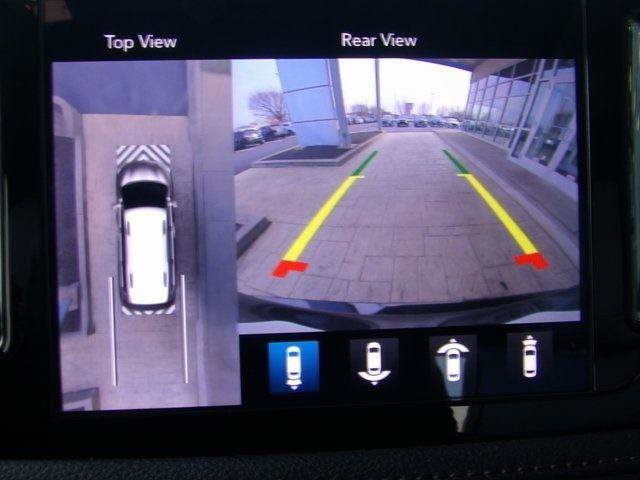 Used 2018 Chrysler Pacifica Limited w/ Tire & Wheel Group image 41