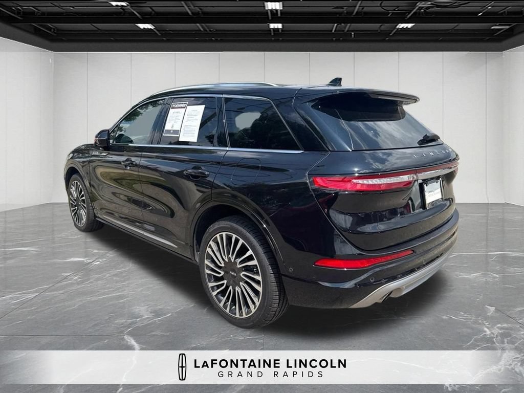 Used 2022 Lincoln Corsair Reserve w/ Equipment Group 201A AWD/4WD image 3