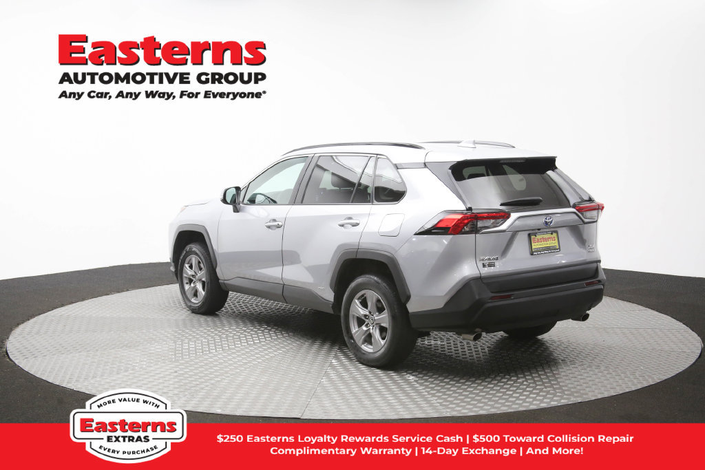 Used 2024 Toyota RAV4 XLE AWD/4WD image 63