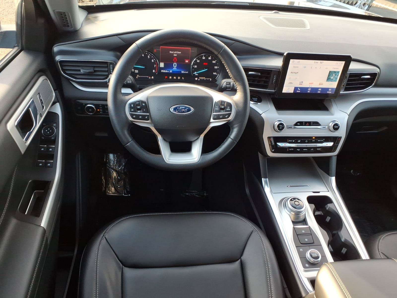 Used 2024 Ford Explorer XLT w/ Equipment Group 202A AWD/4WD image 8
