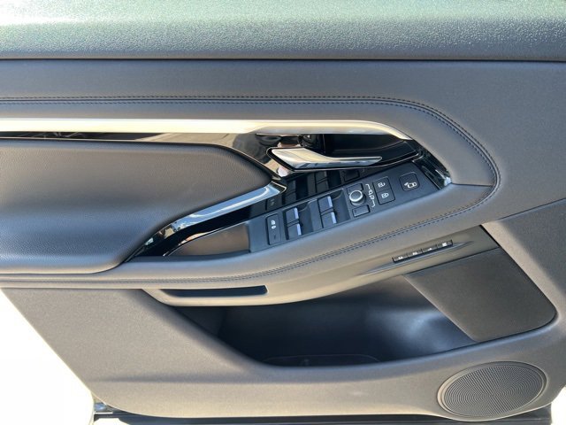 Used 2022 Land Rover Range Rover Evoque R-Dynamic SE image 14