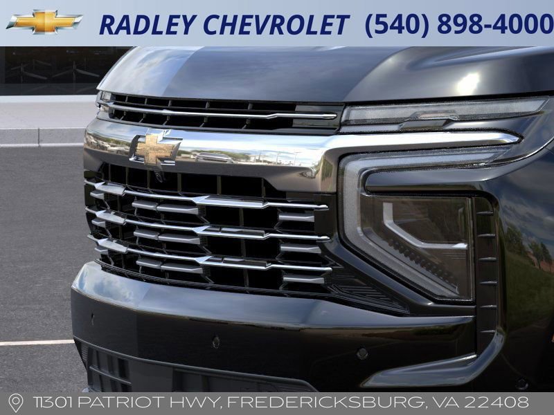 New 2025 Chevrolet Suburban Premier image 13