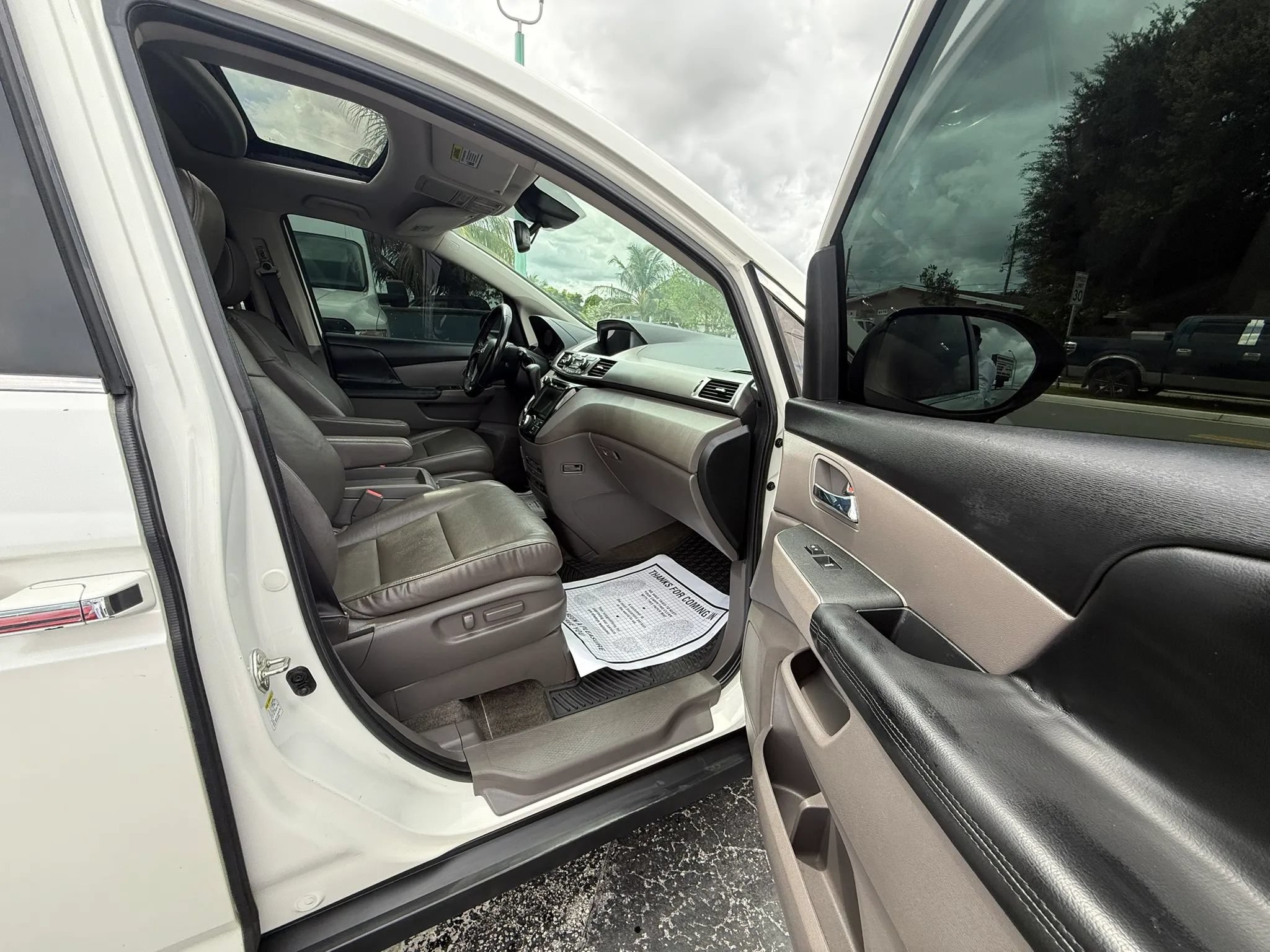 Used 2015 Honda Odyssey EX-L image 22