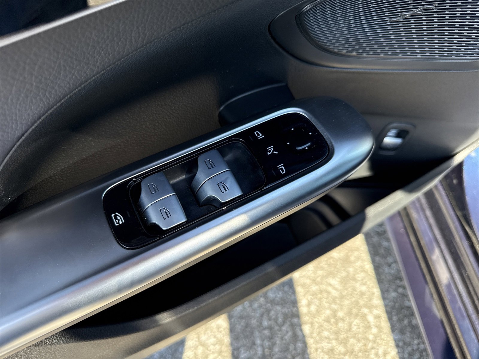 Used 2023 Mercedes-Benz C 300 Sedan image 33