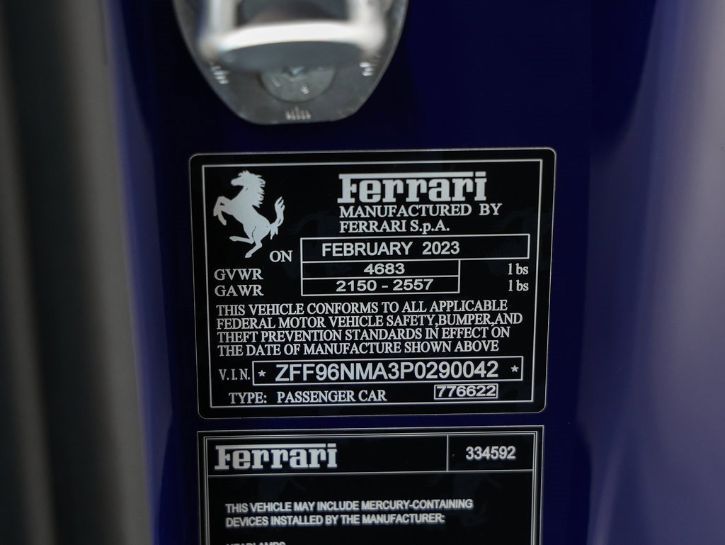 Used 2023 Ferrari SF90 Spider image 20