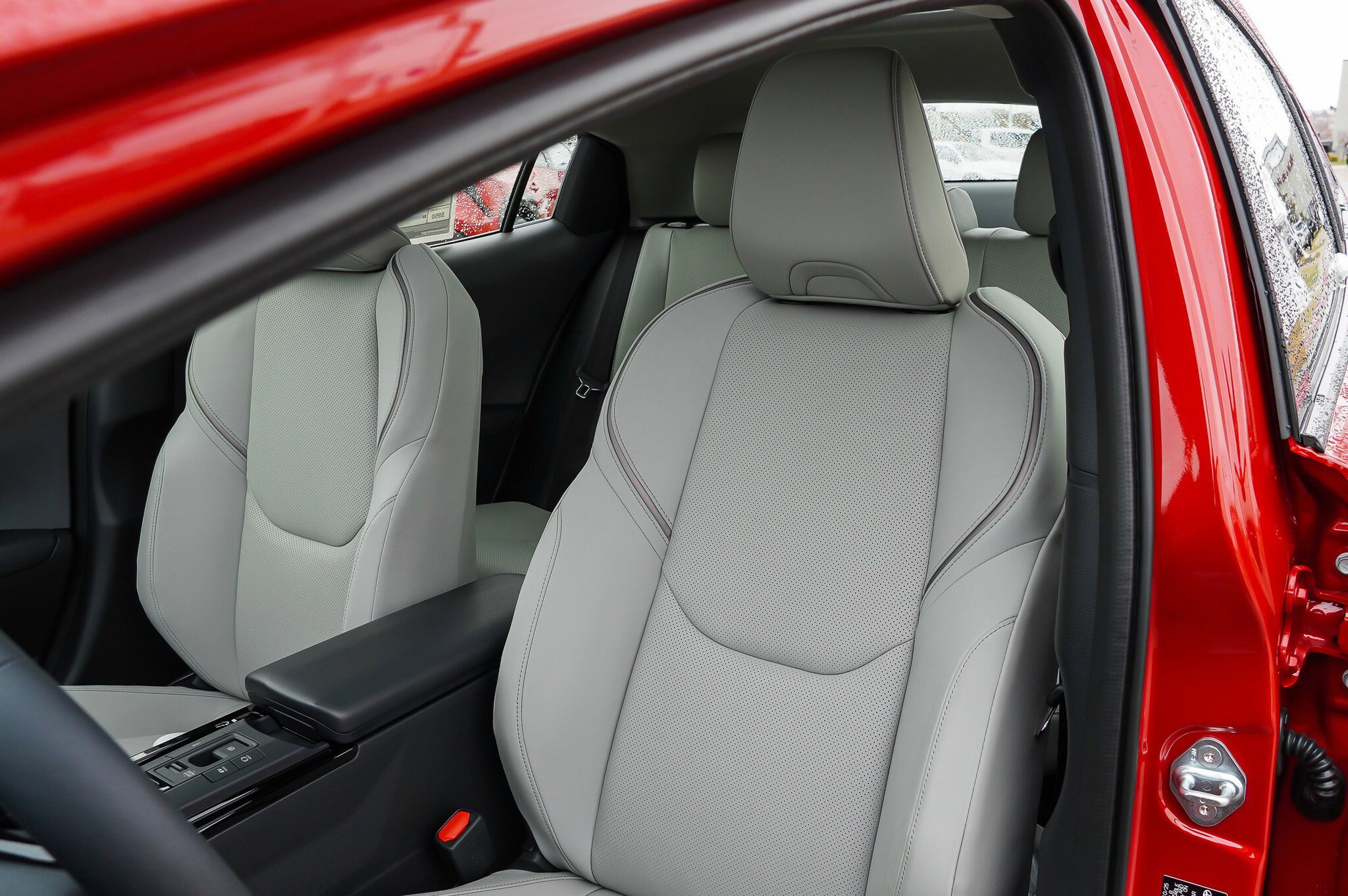 New 2026 Toyota Prius XLE FWD image 16