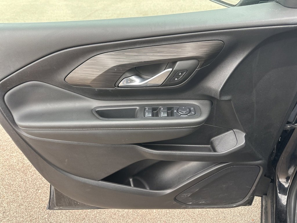 Used 2024 GMC Terrain SLE image 15