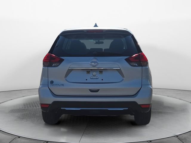 Used 2017 Nissan Rogue S FWD image 4