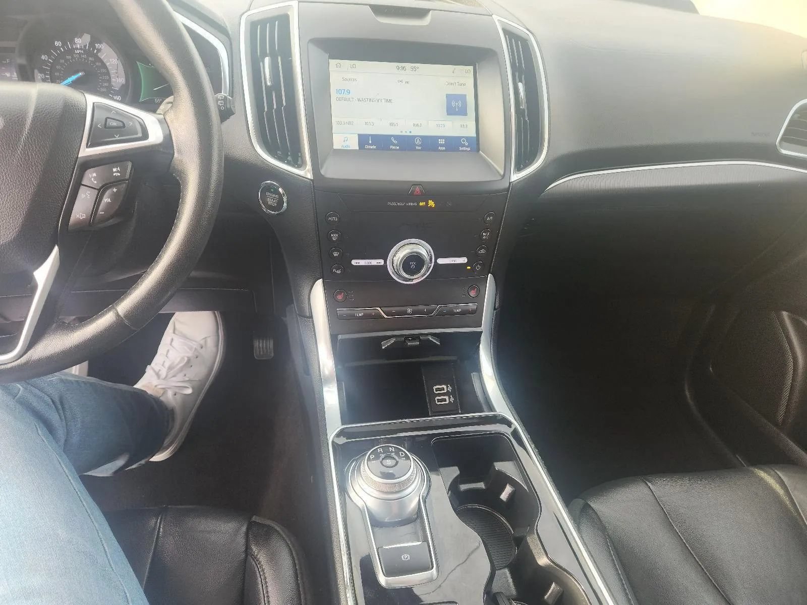 Used 2020 Ford Edge Titanium FWD image 15