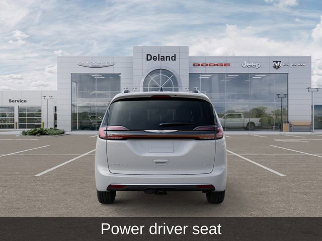 New 2026 Chrysler Pacifica Pinnacle w/ Trailer Tow Group AWD/4WD image 9
