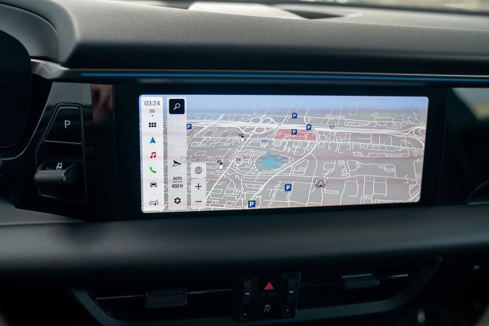 Certified 2025 Porsche Macan Electric image 16