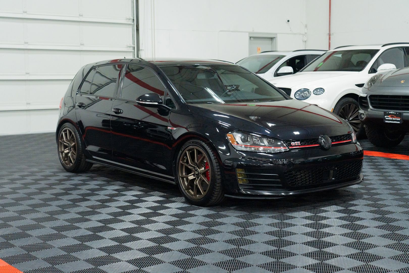 Used 2017 Volkswagen GTI Autobahn FWD image 12