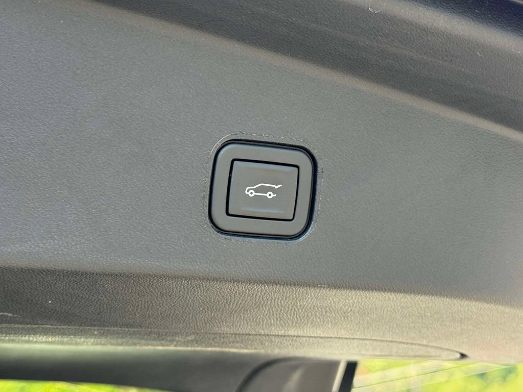 Certified 2025 Cadillac Lyriq Luxury w/ LPO, Floor Liner Package RWD image 19