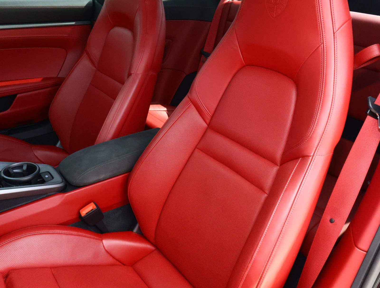 Used 2022 Porsche 911 Carrera RWD image 10