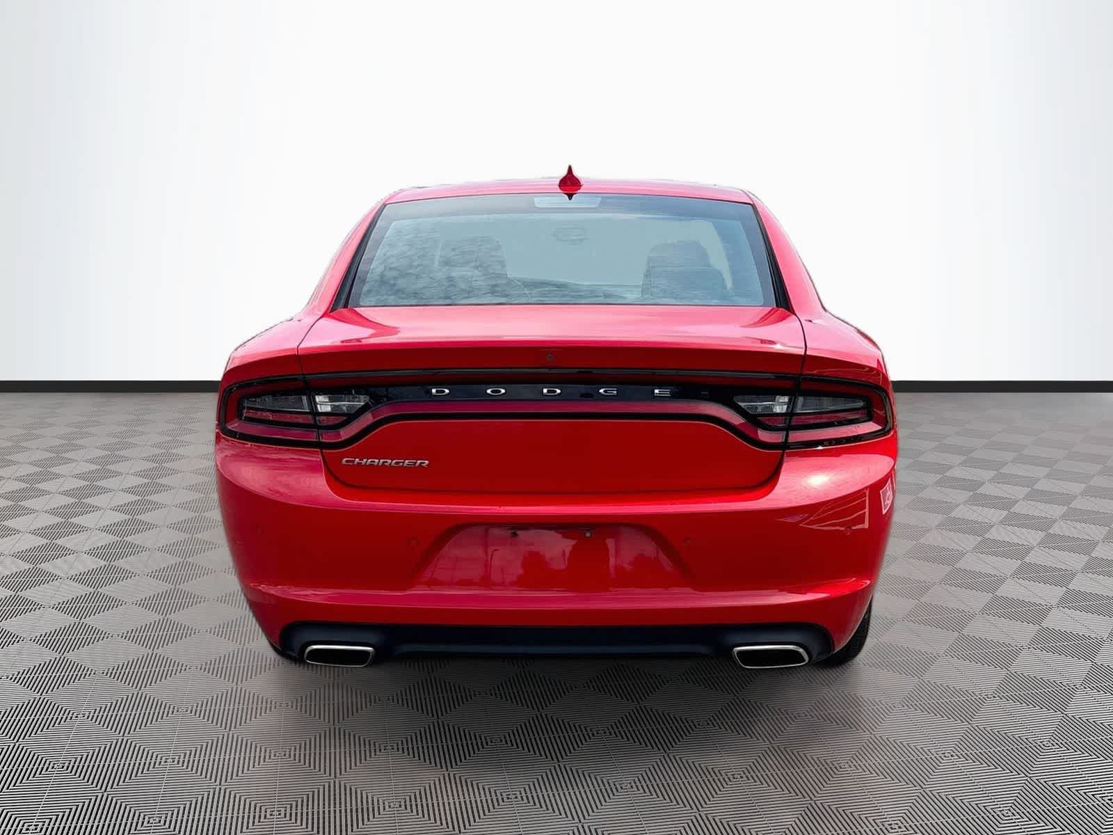 Used 2023 Dodge Charger SXT RWD image 6