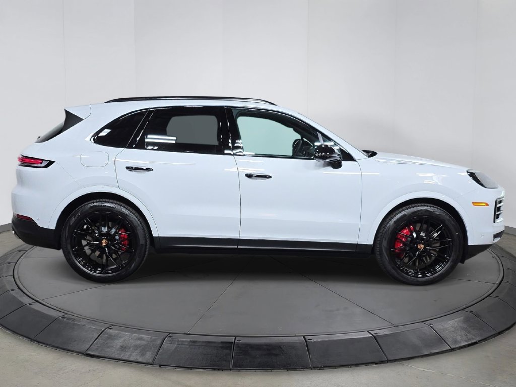 Certified 2026 Porsche Cayenne S AWD/4WD image 8