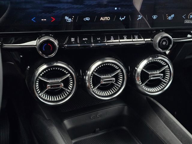 New 2025 Chevrolet Blazer EV LT image 30