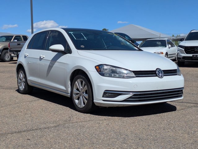 Used 2018 Volkswagen Golf SE image 3