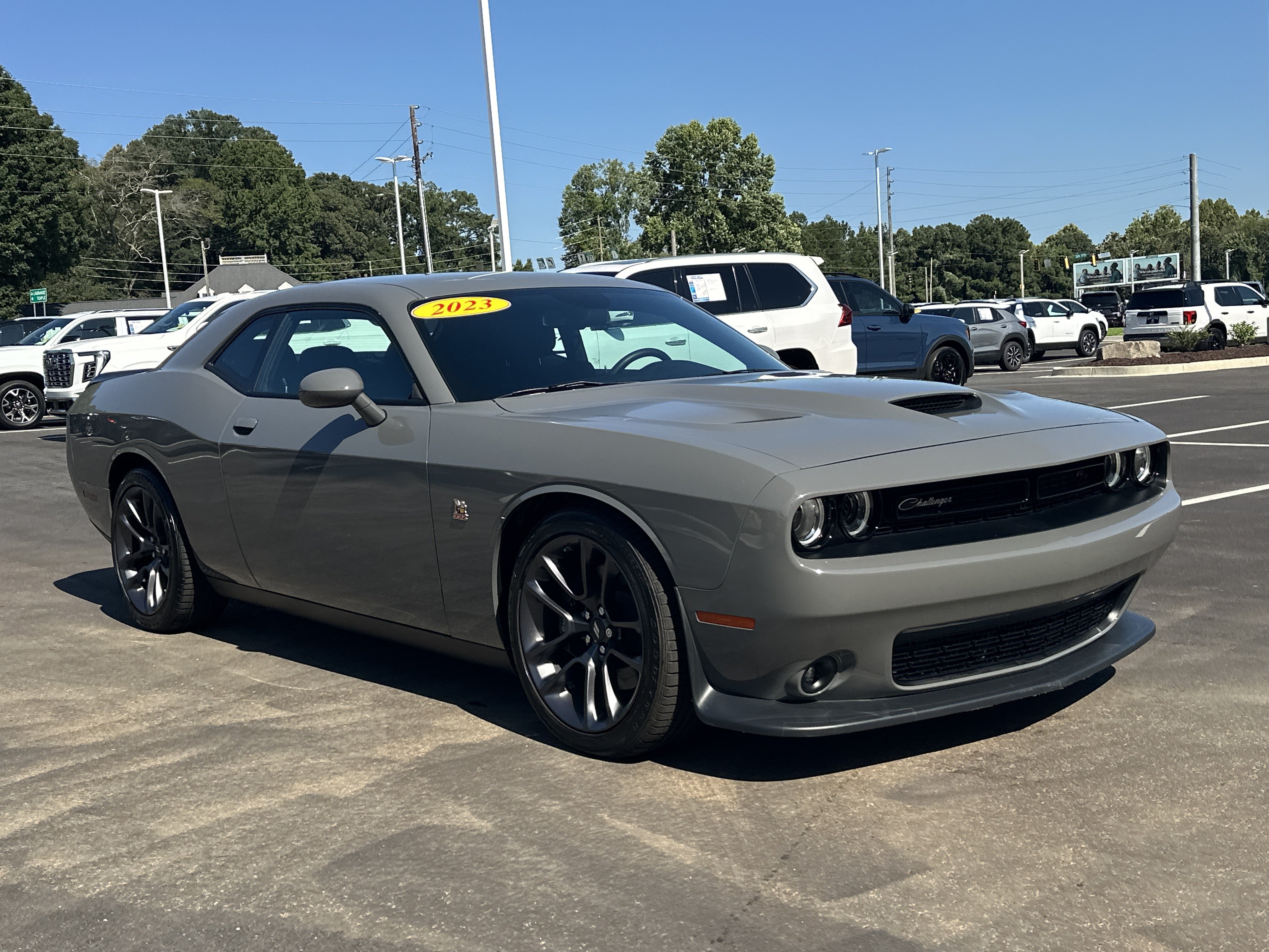 Used 2023 Dodge Challenger R/T Scat Pack RWD image 1