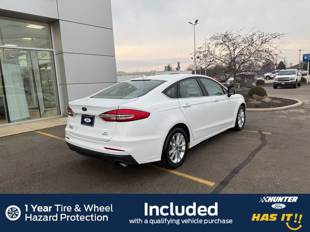 Used 2020 Ford Fusion SE image 10