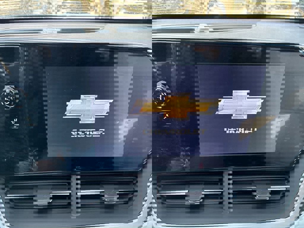 New 2026 Chevrolet Trax LS w/ LS Convenience Package image 3