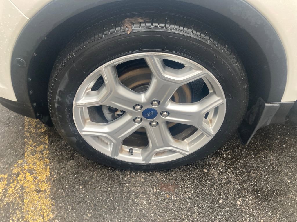 Used 2019 Ford Escape Titanium image 31