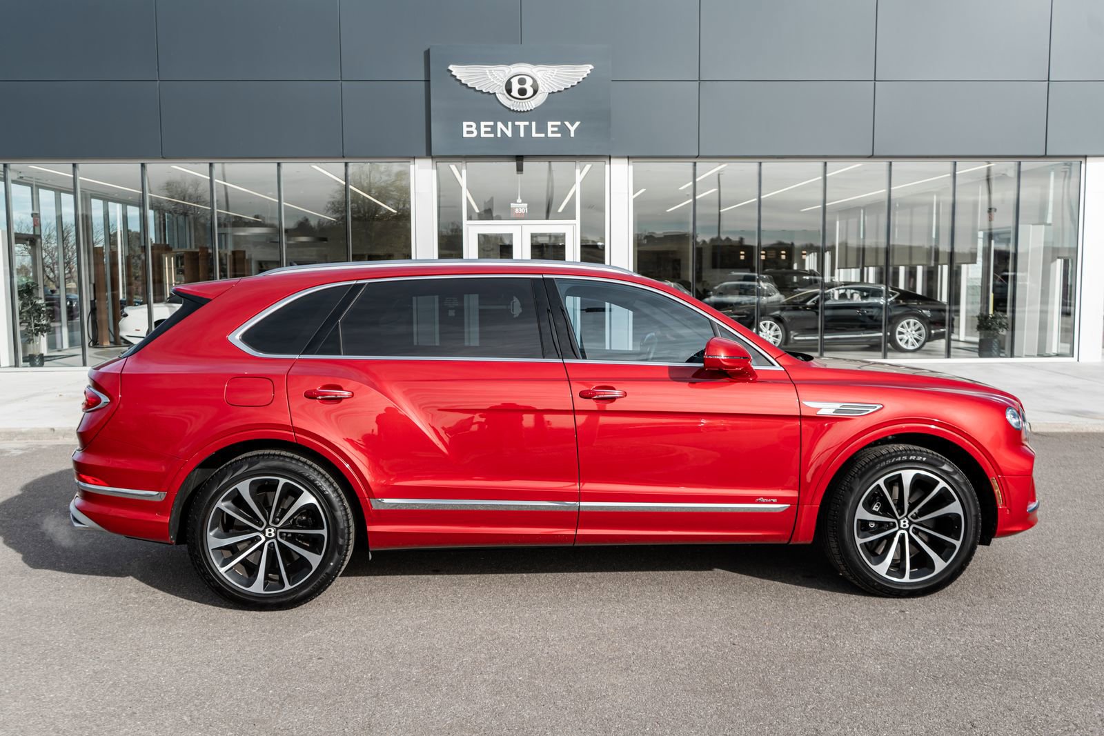 Used 2024 Bentley Bentayga Extended Wheelbase image 14