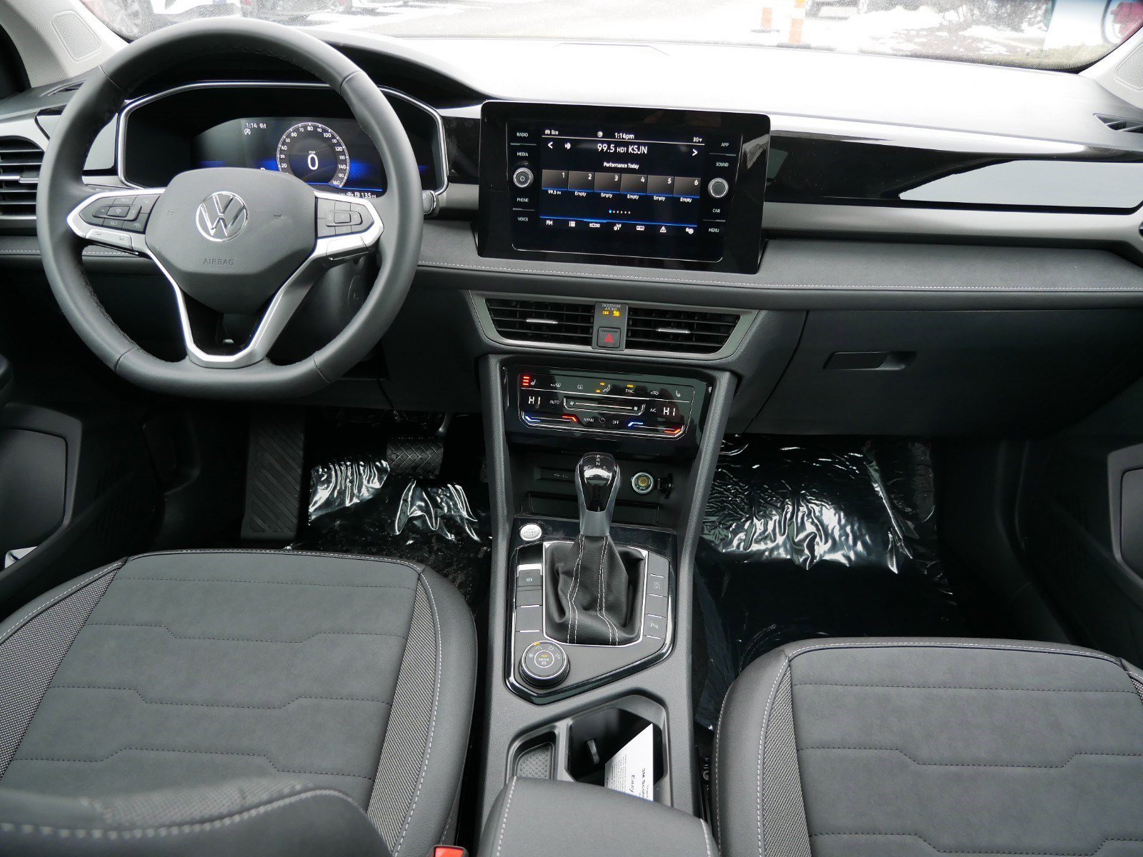 New 2026 Volkswagen Taos SE AWD/4WD image 6