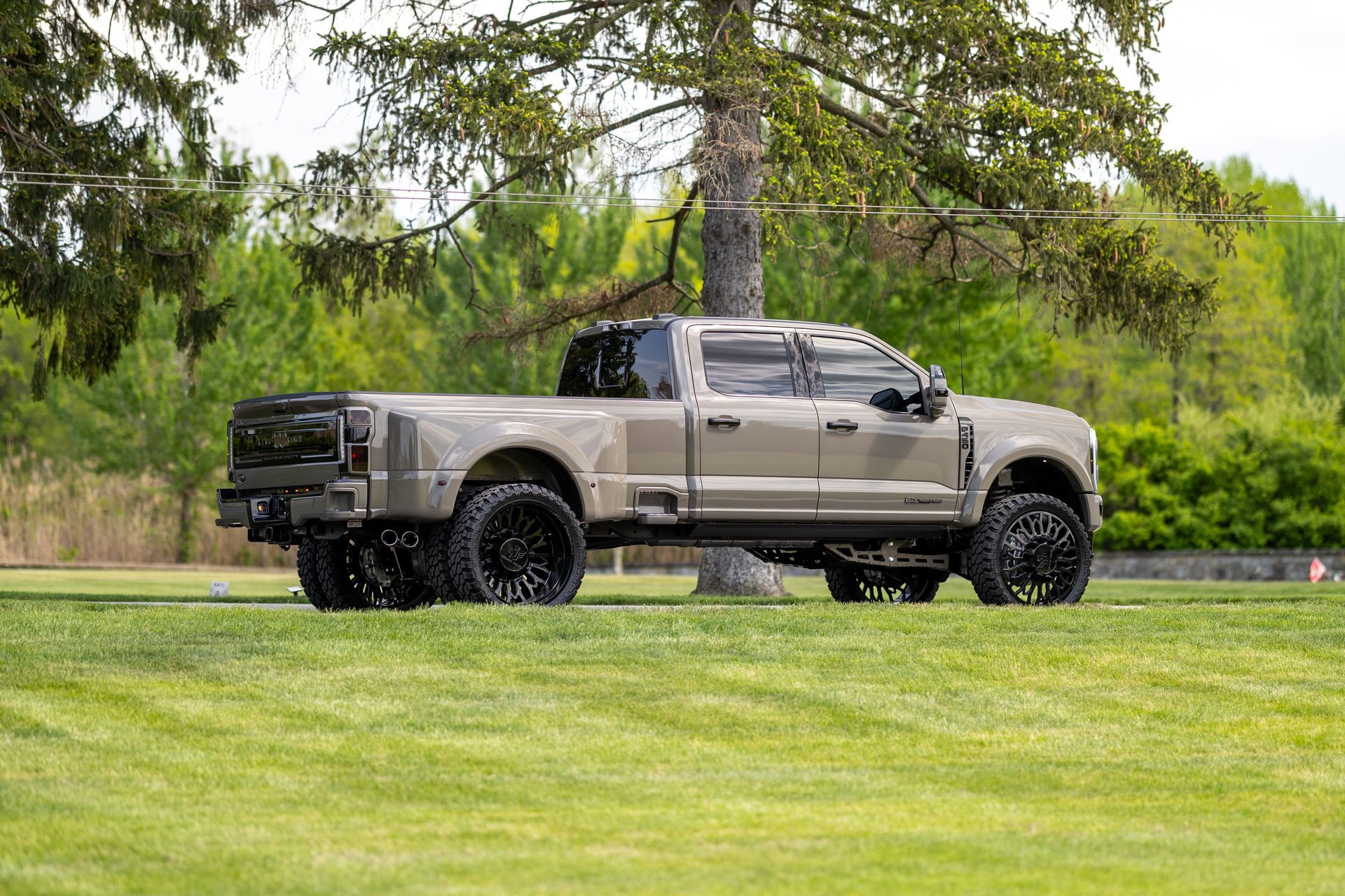 Used 2026 Ford F450 King Ranch w/ Chrome Package AWD/4WD image 3