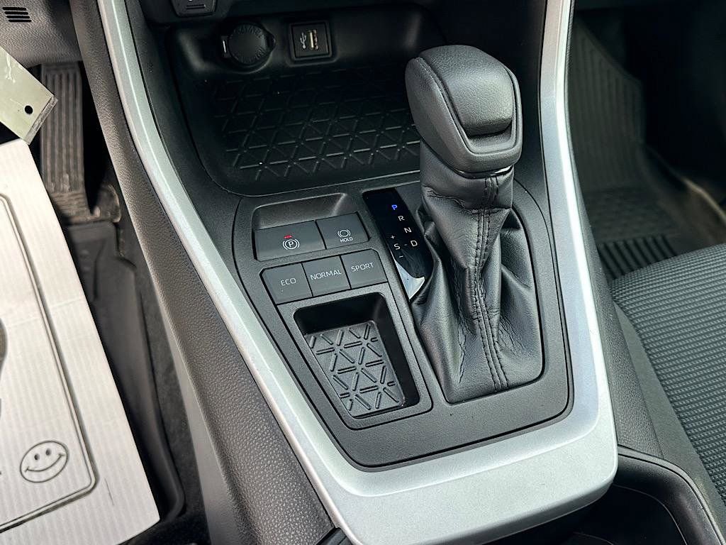 Certified 2023 Toyota RAV4 LE image 26