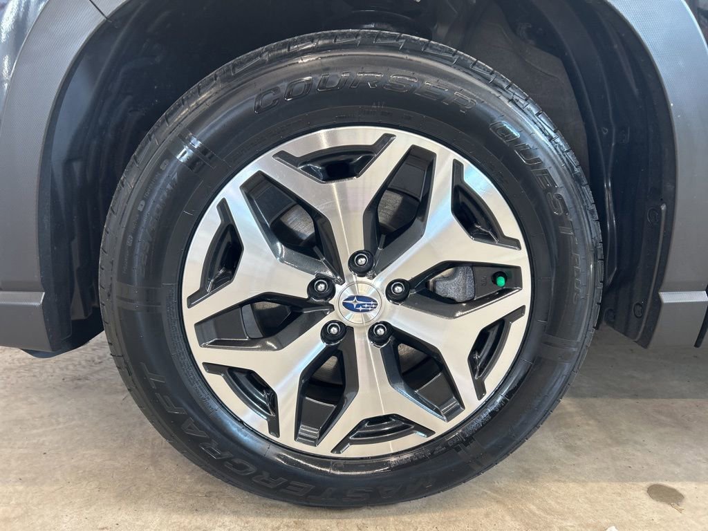 Certified 2023 Subaru Forester Premium image 26