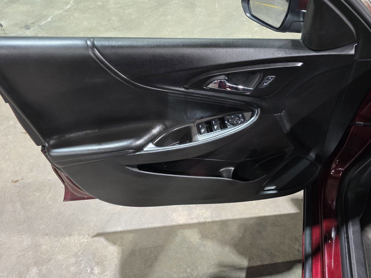 Used 2016 Chevrolet Malibu LT w/ Leather Package image 23