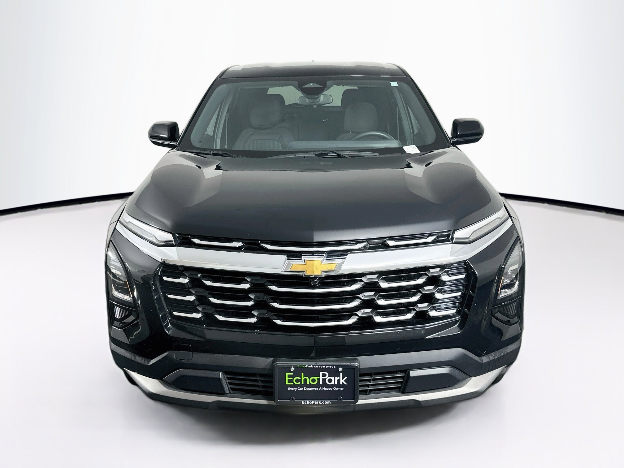 Used 2025 Chevrolet Equinox LT FWD image 2