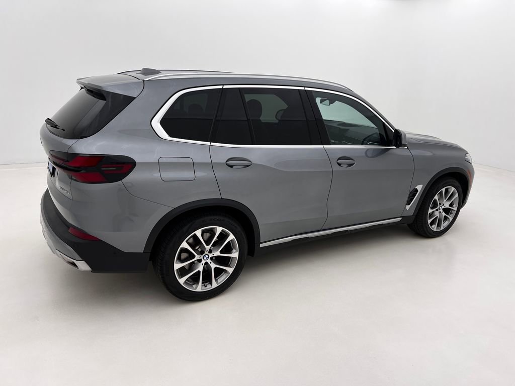 Certified 2024 BMW X5 xDrive40i w/ Premium Package AWD/4WD image 6