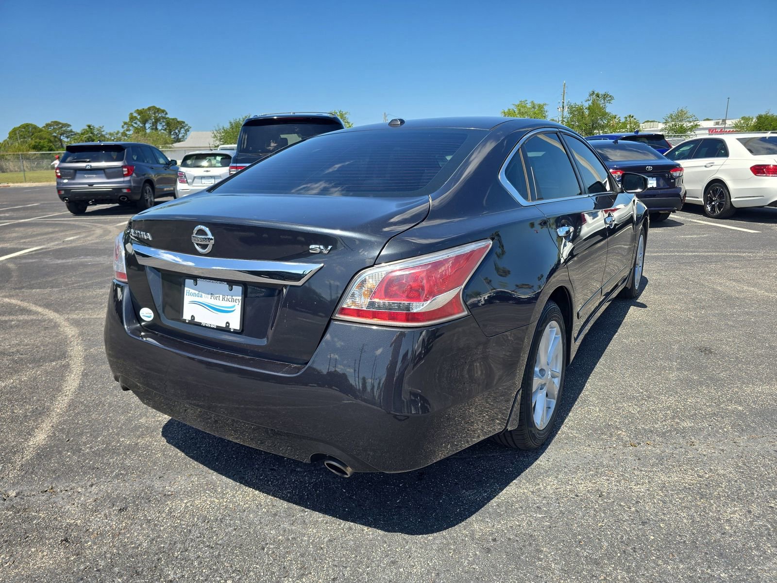 Used 2015 Nissan Altima 2.5 SV w/ Convenience Package FWD image 4