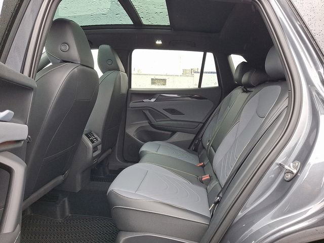 New 2026 Volkswagen Tiguan SE R-Line image 5