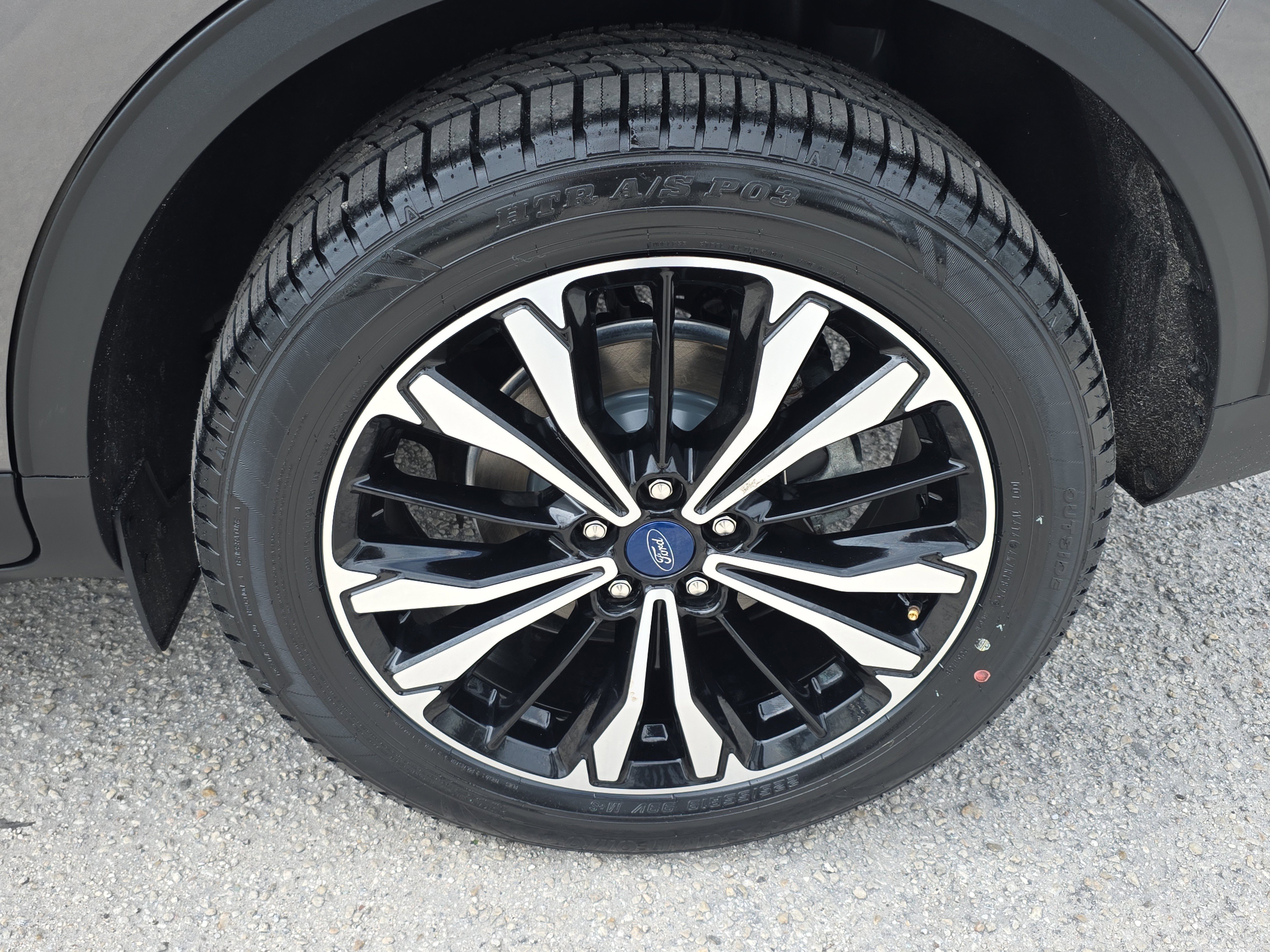 Used 2022 Ford Escape SEL w/ SEL Stealth AWD Package image 13