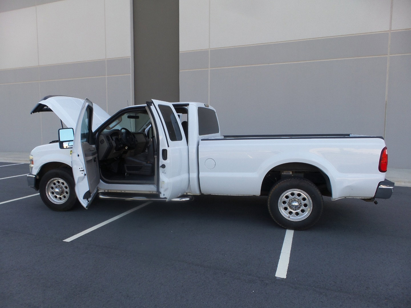 Used 2010 Ford F250 XL image 92