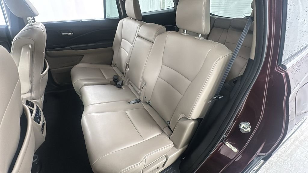 Used 2016 Honda Pilot Touring image 12
