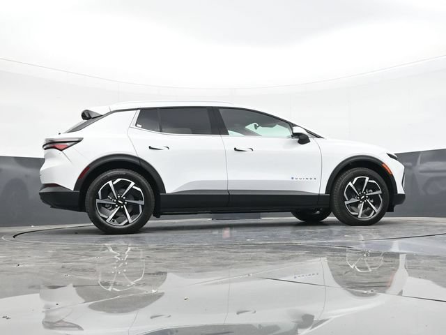 New 2026 Chevrolet Equinox EV LT FWD image 40