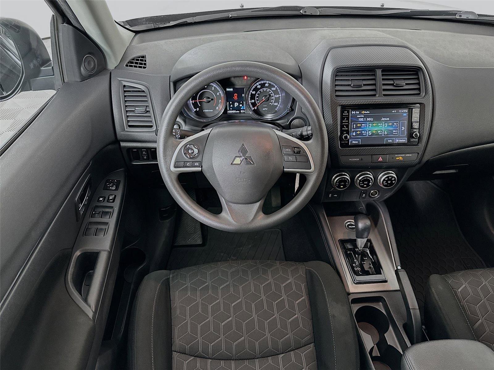 Used 2024 Mitsubishi Outlander Sport ES image 2