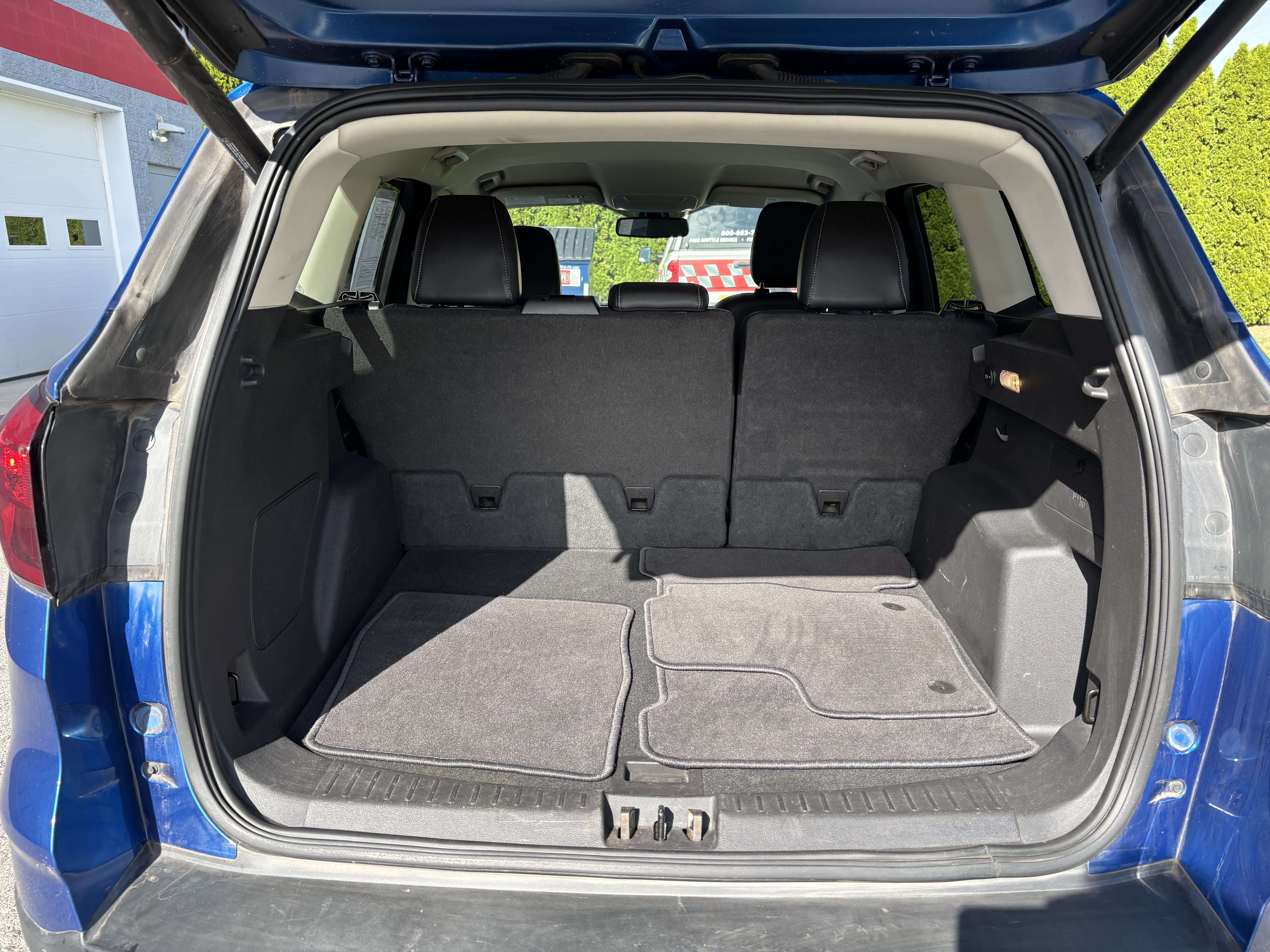 Used 2019 Ford Escape Titanium w/ U9j03 - Titanium Tow Package AWD/4WD image 5