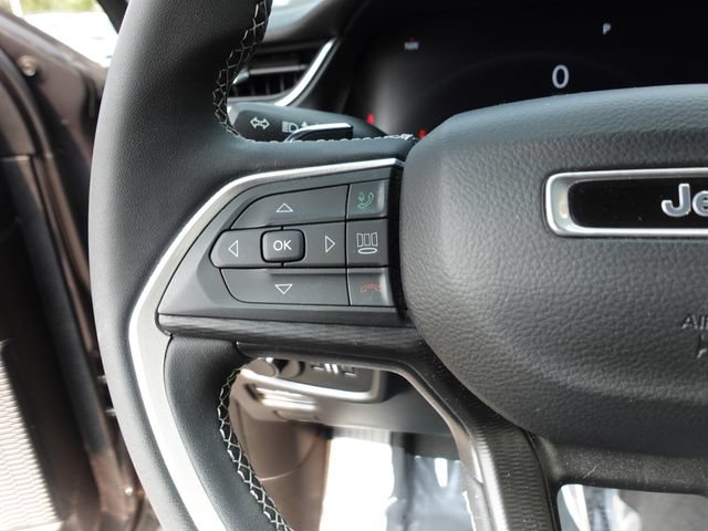 Used 2023 Jeep Grand Cherokee L Laredo w/ Trailer Tow Group (B) AWD/4WD image 13