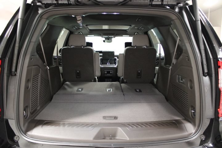 New 2026 GMC Yukon Elevation w/ Elevation Premium Package AWD/4WD image 16
