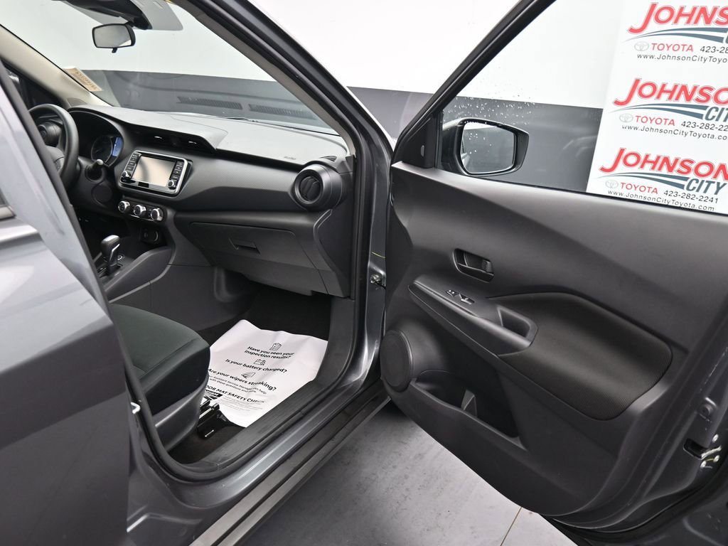 Used 2024 Nissan Kicks S FWD image 12