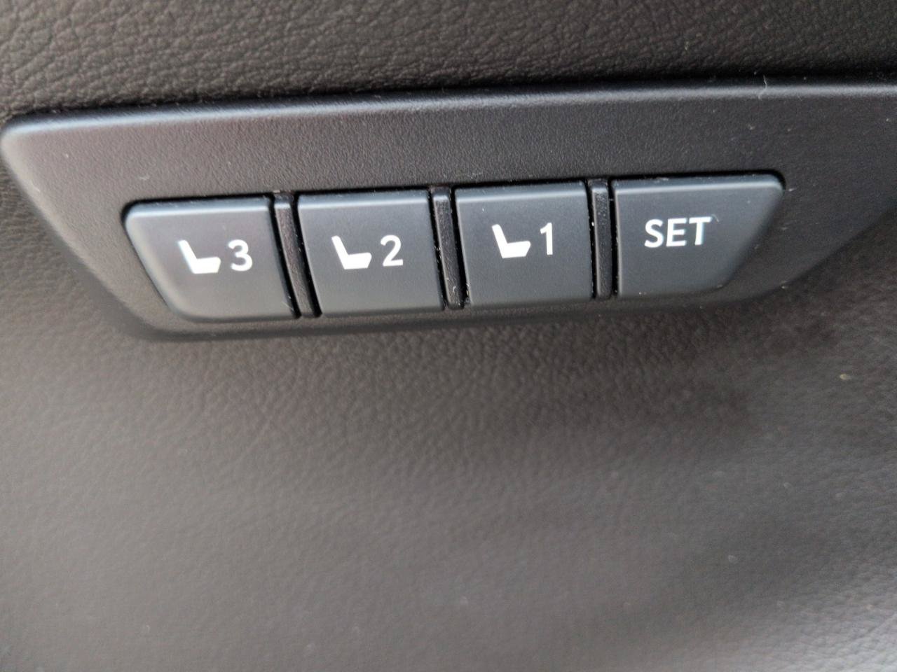 Used 2018 Lexus NX 300h AWD w/ Premium Package image 11