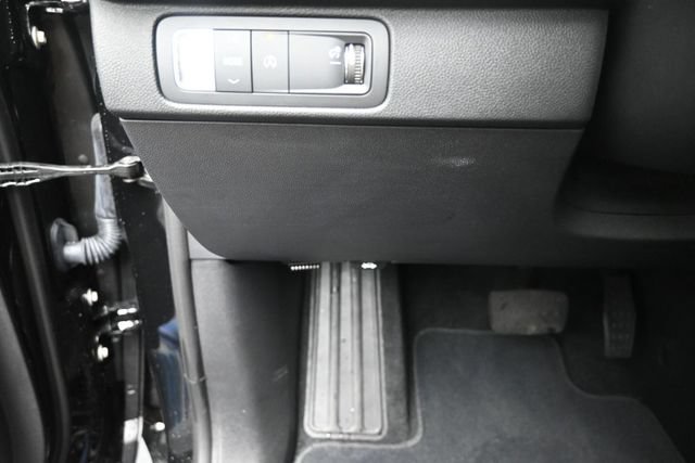 Used 2026 Chevrolet Traverse RS FWD image 16