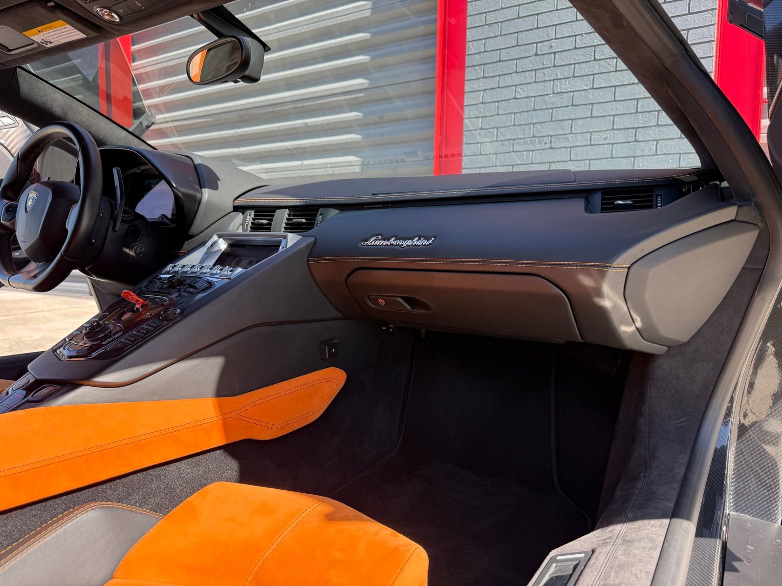 Used 2017 Lamborghini Aventador S image 19