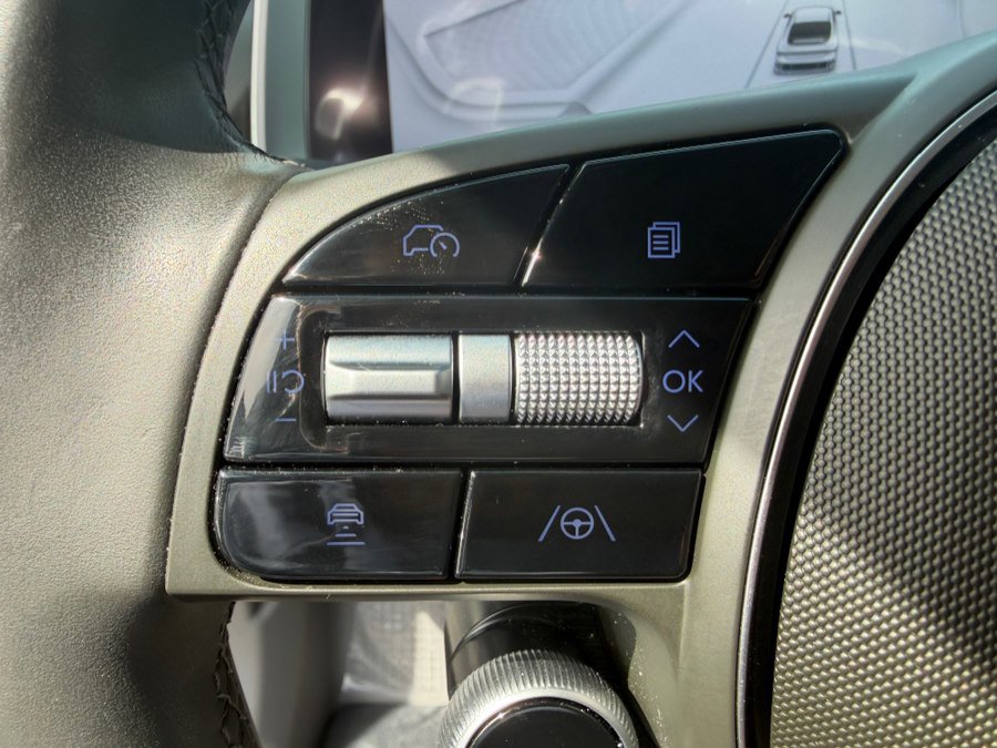 Used 2023 Hyundai Ioniq 6 SEL image 15