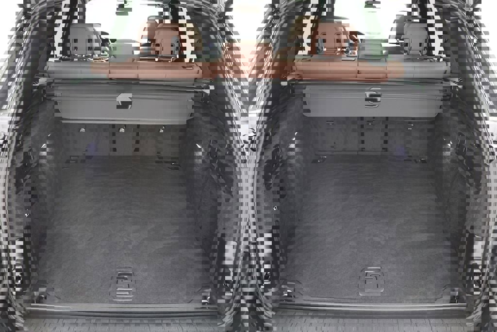 Used 2022 BMW X5 M50i w/ Executive Package image 35